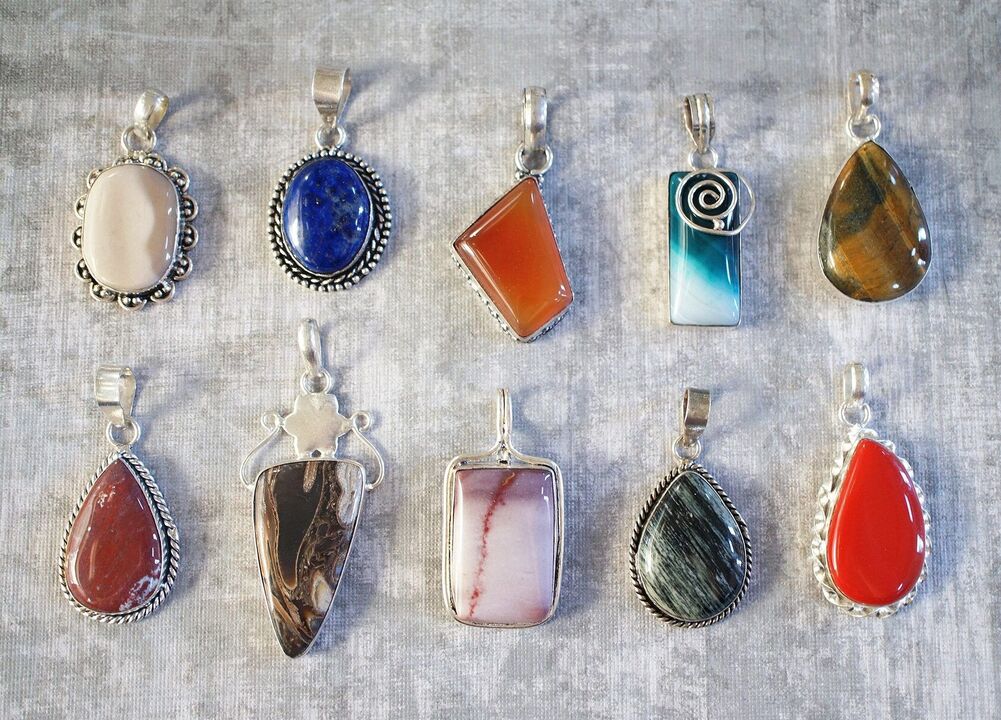 natural stones-amulets for health